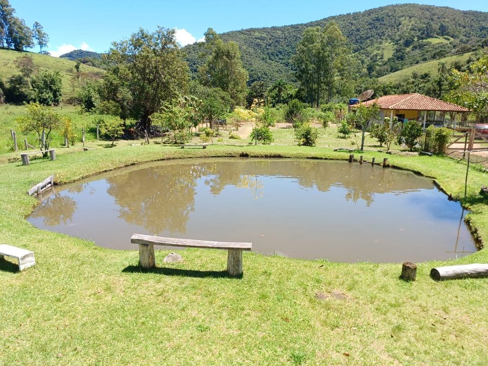 Linda Chácara em Lagoinha – Um Refúgio de Paz e Natureza