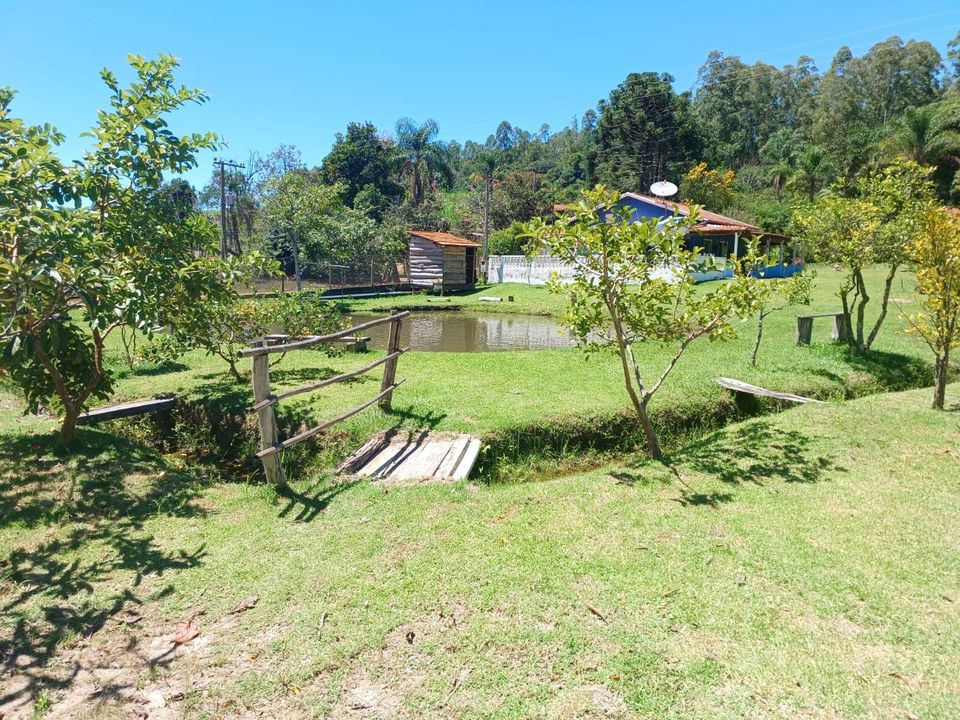 Linda Chácara em Lagoinha – Um Refúgio de Paz e Natureza