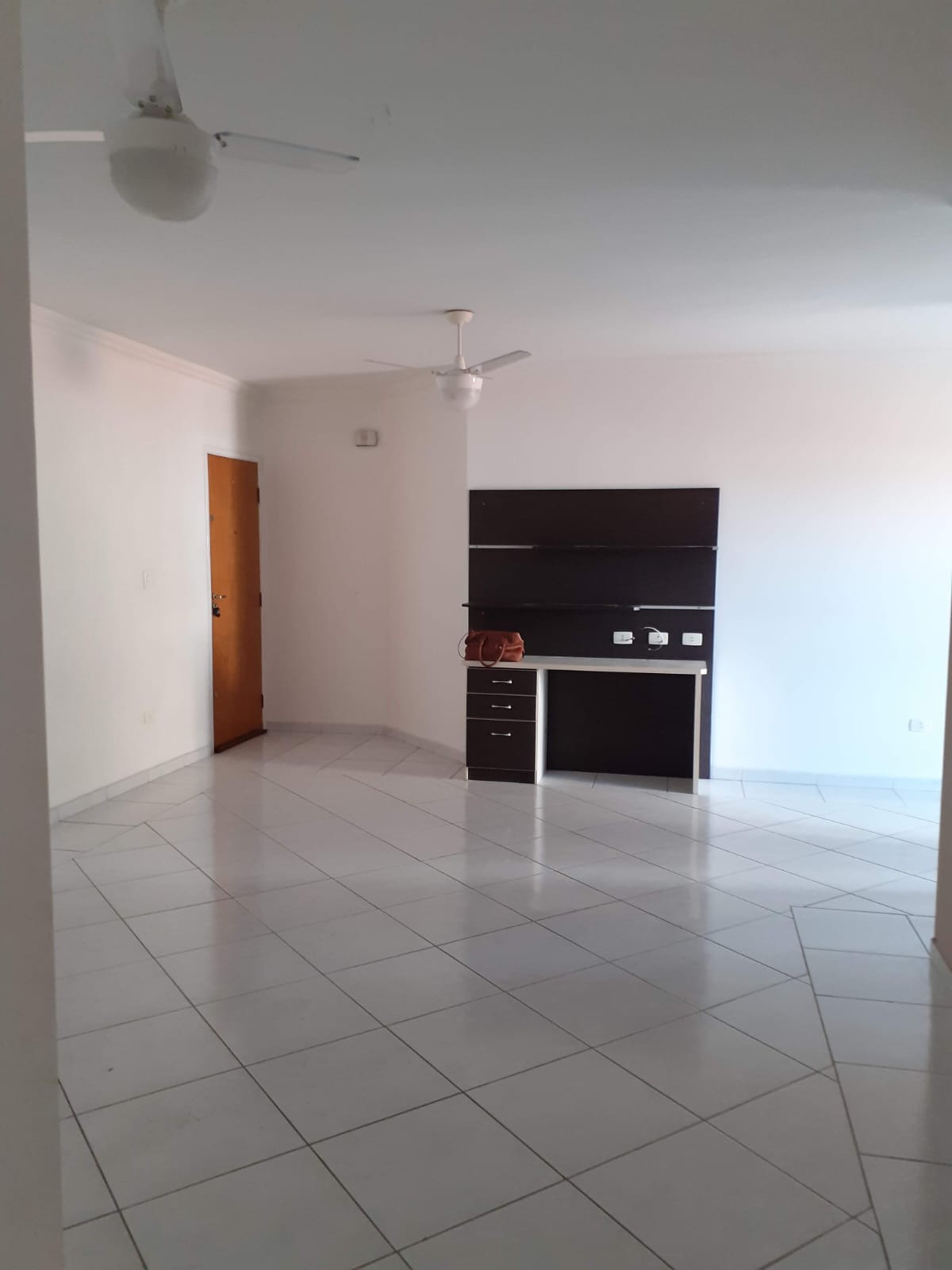 Apartamento à Venda no Condomínio Ana Capri - Vila Bourghese