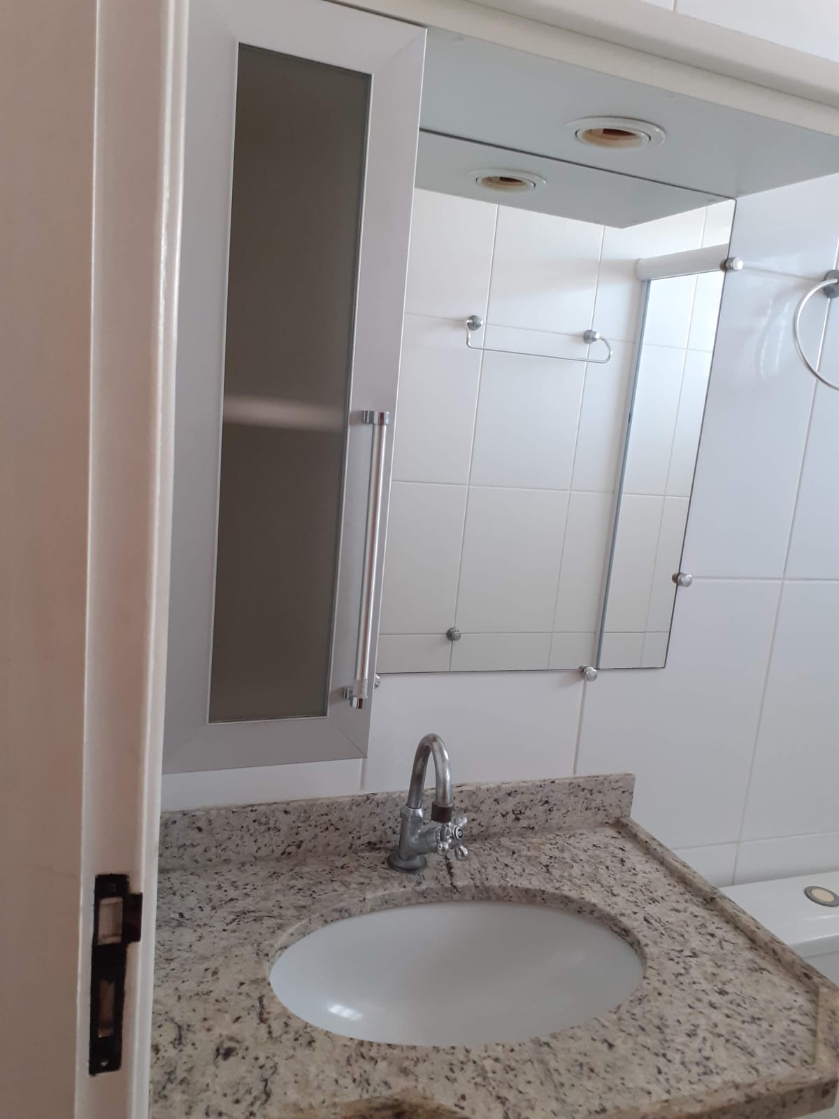 Apartamento à Venda no Condomínio Ana Capri - Vila Bourghese