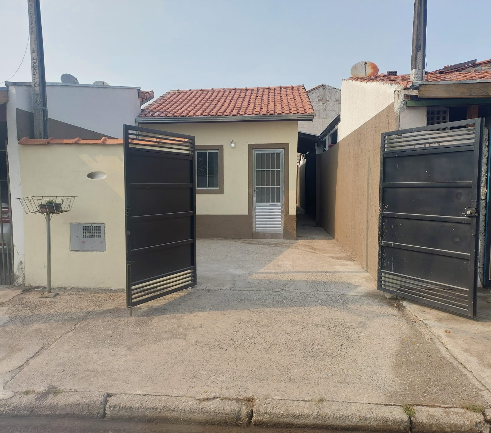 Casa à Venda no Bairro Vista Alegre - Pindamonhangaba/SP