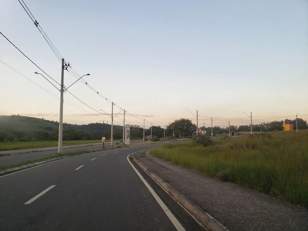 Terreno Comercial no Condomínio Vale dos Cristais, Taubaté