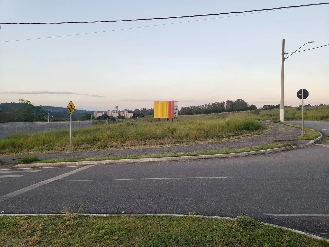 Terreno Comercial no Condomínio Vale dos Cristais, Taubaté