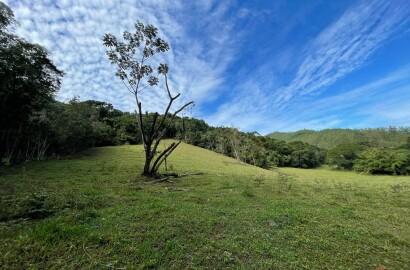 Sítio Encantador com Acesso Direto ao Asfalto – Perfeito para Lazer e Ecoturismo