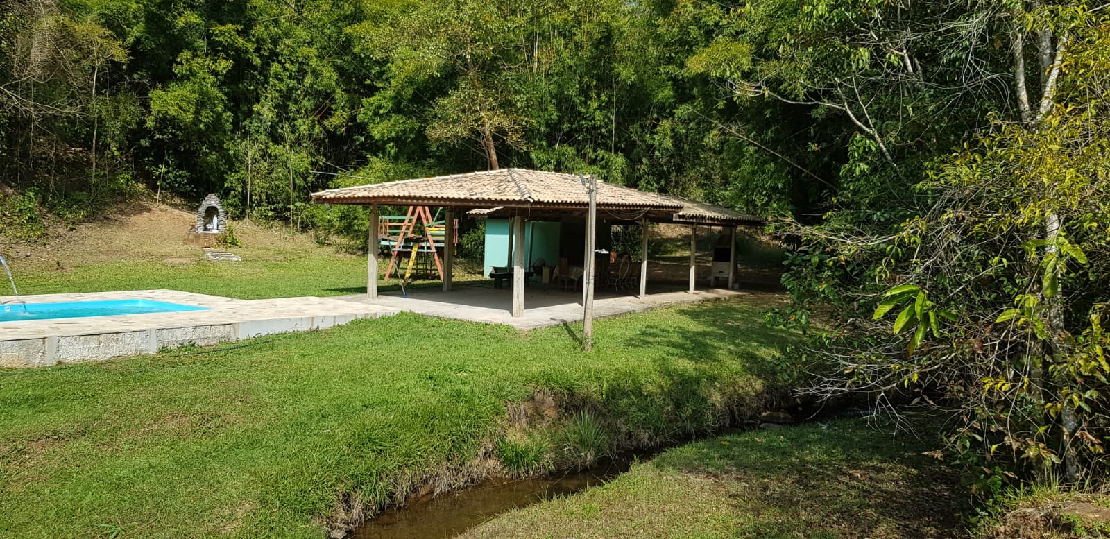 Charmoso Sítio em Pindamonhangaba – Tranquilidade e Natureza no Bairro do Pinga